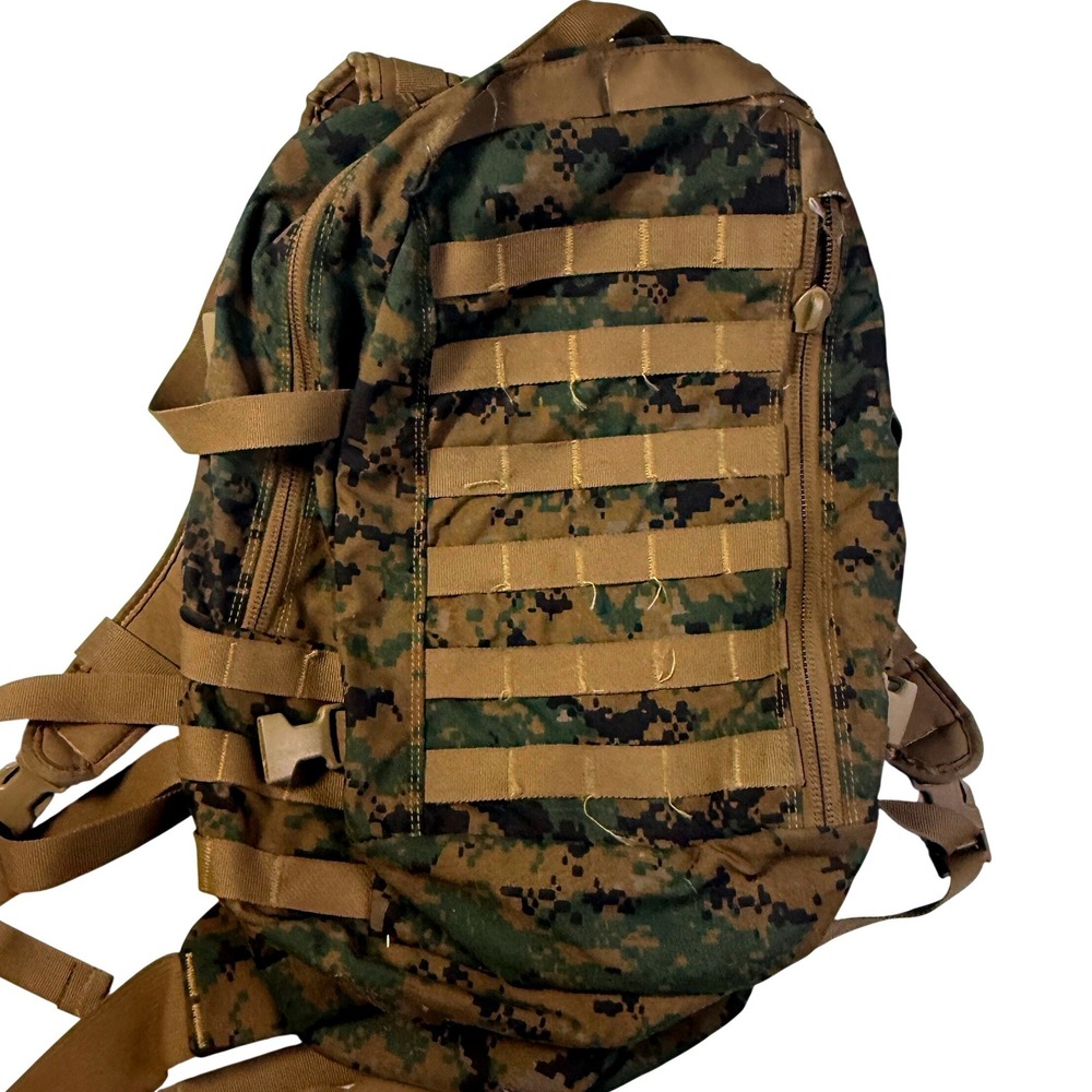 USMC Assault Pack MARPAT Digital Camo Backpack Tactical MOLLE Gorpcore Military